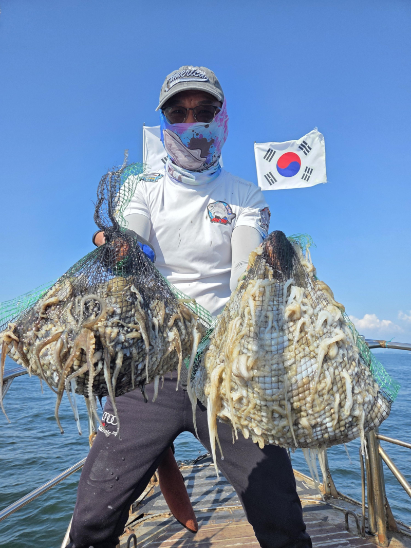 9월18일 황제호 갑오징어 쭈꾸미 망태기 조황 입니다.(쭈꾸미산란장)