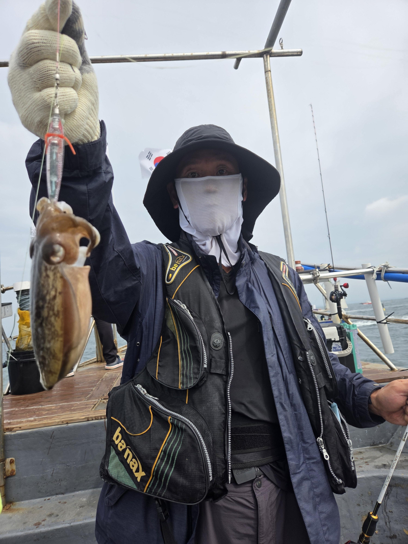 9월18일 황제호 갑오징어 쭈꾸미 망태기 조황 입니다.(쭈꾸미산란장)