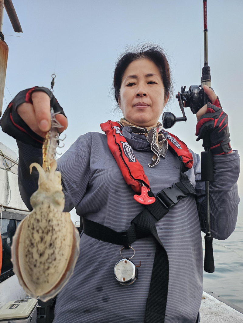 9월27일 황제호 갑오징어 쭈꾸미 망태기 대박조황 입니다.