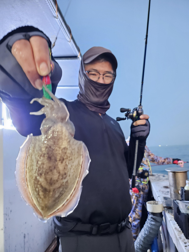 9월27일 황제호 갑오징어 쭈꾸미 망태기 대박조황 입니다.