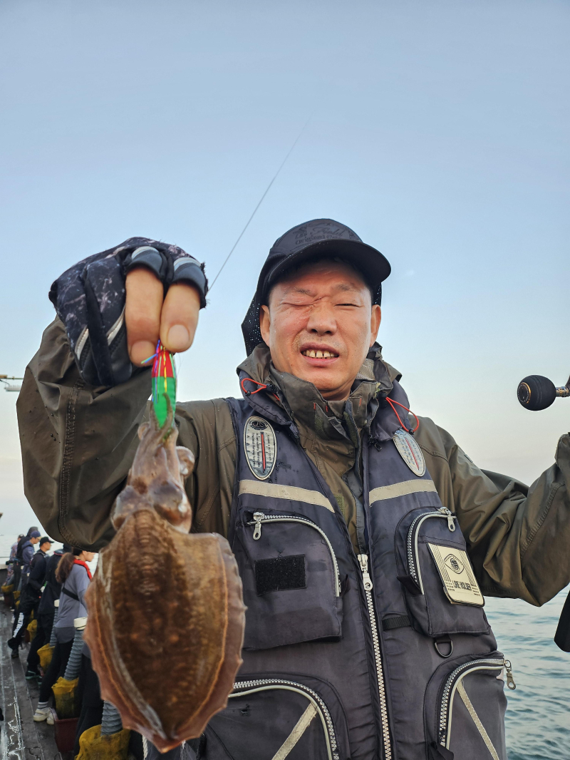 9월27일 황제호 갑오징어 쭈꾸미 망태기 대박조황 입니다.