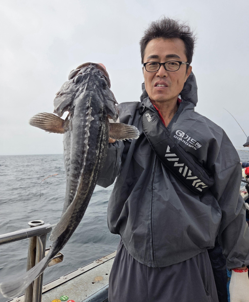 6월18일 5짜4짜우럭 조황입니다!!