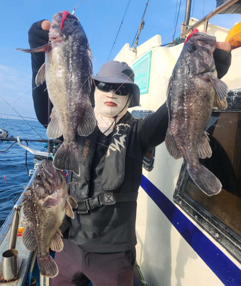 6월22일 5짜4짜쓰리걸이쌍걸이 우럭 조황입니다!!