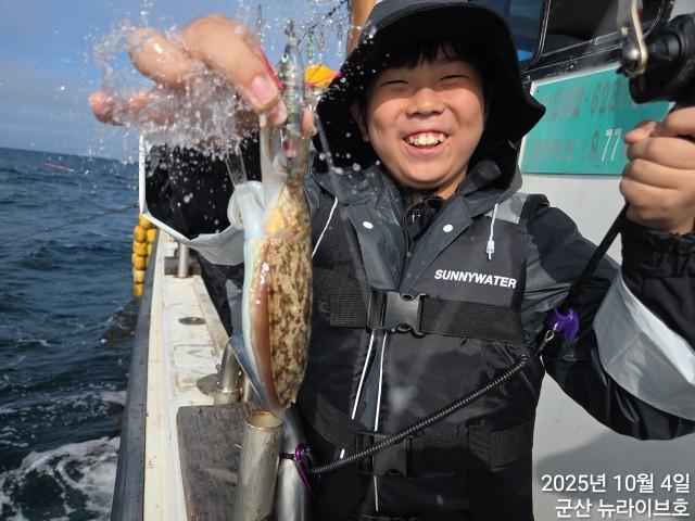10월3일 뉴라이브호 갑오징어 망태기조황~~